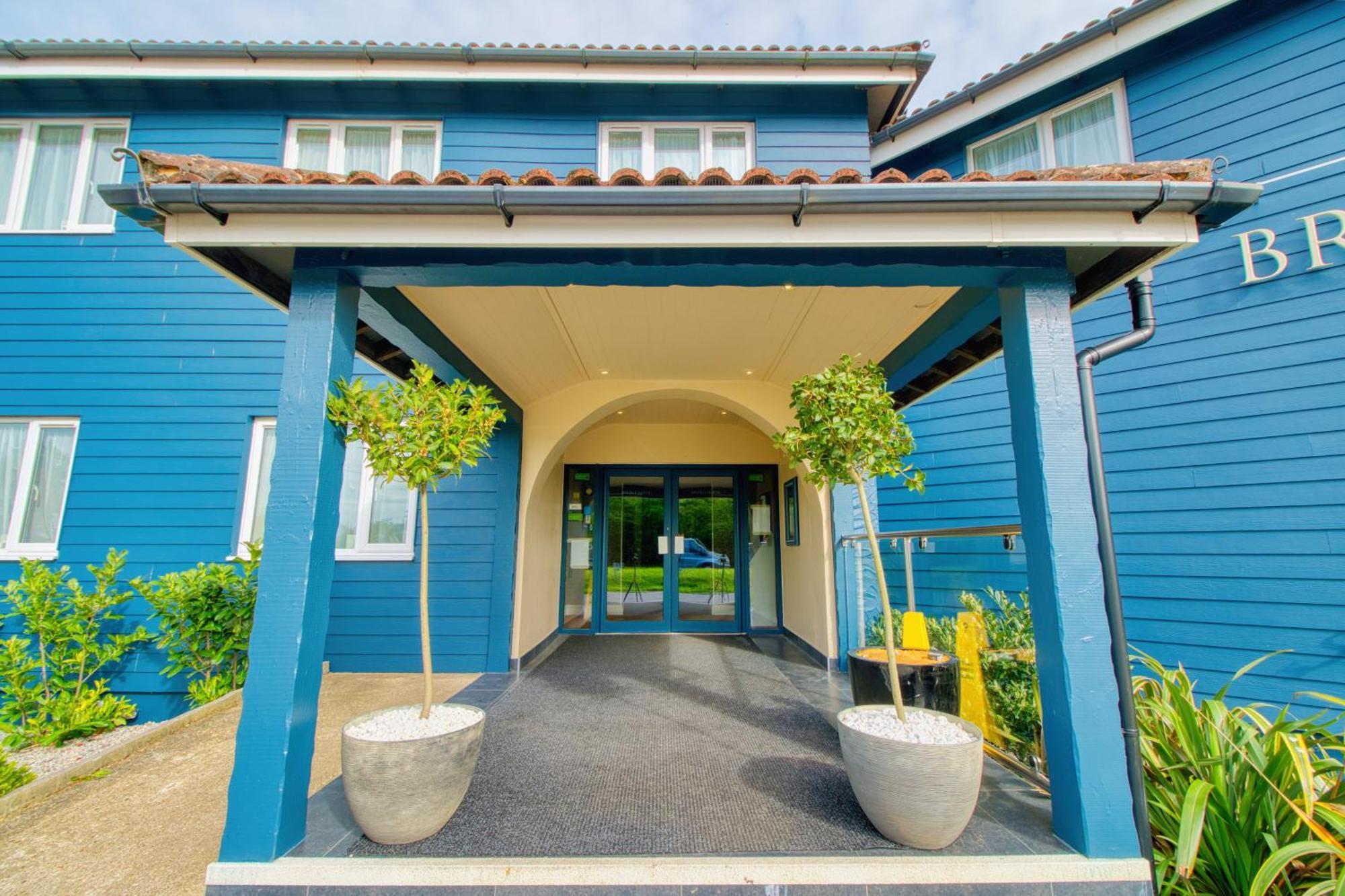 The Bridge House; BW Signature Collection Ferndown Exterior photo